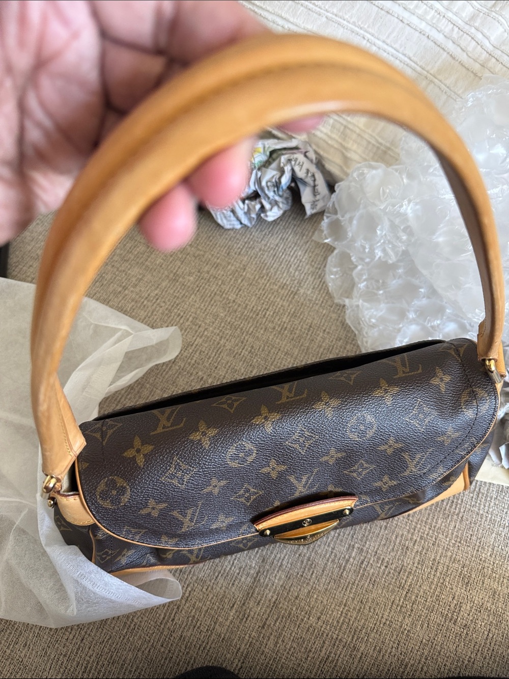 Louis Vuitton Monogram Canvas Shoulder Bag with Tan Leather Trim - Picture 7 of 7